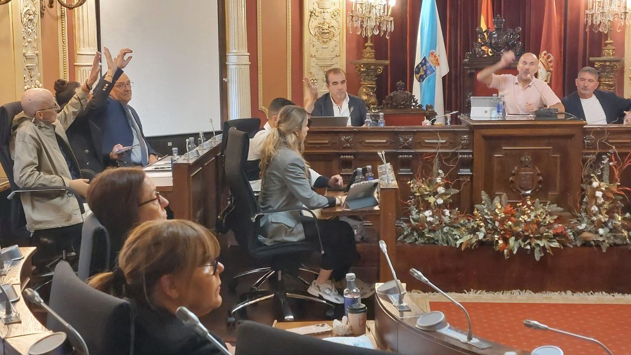 Jácome logra aprobar los presupuestos del Concello de Ourense rompiendo un empate con su voto de calidad