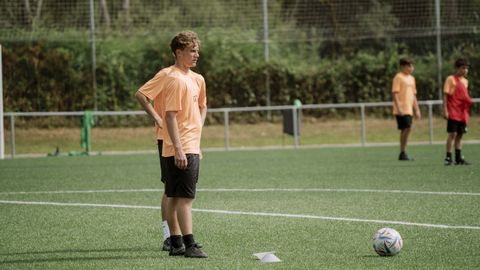 El Campus Sporty disfruta de Allariz.Las actividades ldicas y deportivas animan los quince das de actividad en el cmping y la ciudad deportiva de O Seixo