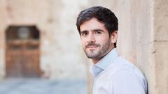 Ruben Zaballos, de 33 a�os, compr� apartamentos en Foz para destinarlos a alquiler de pisos tur�sticos