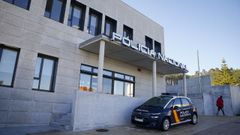 Imagen de la comisar�a de la Polic�a Nacional de Ribeira.