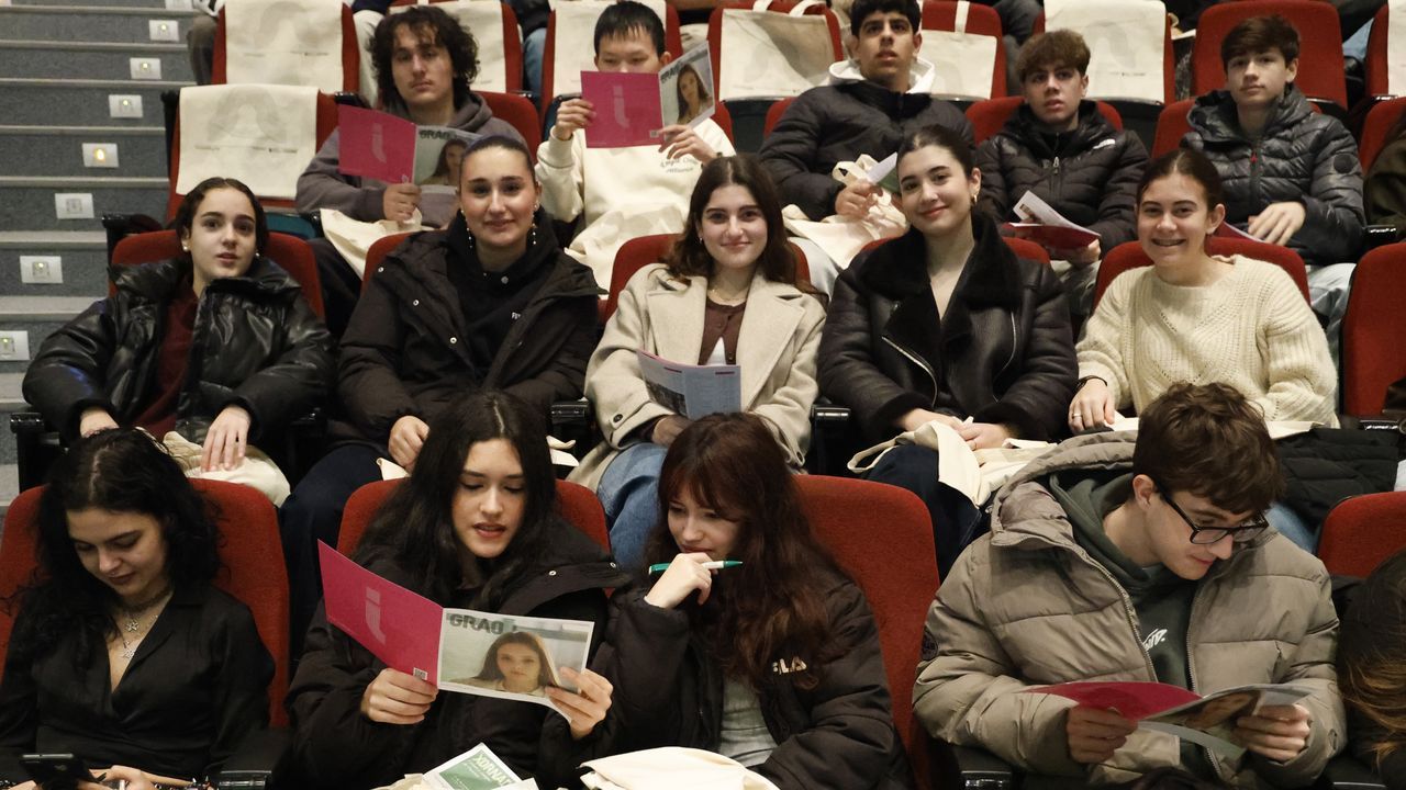 El campus de Ourense abre sus puertas a los estudiantes de bachillerato