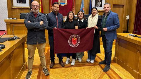 Estudiantes mexicanos visitaron la Diputaci�n de Ourense.