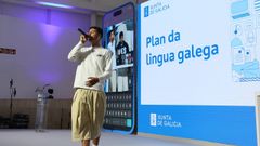 O cantante 9Louro, na presentaci�n do plan, este m�rcores, na Cidade da Cultura de Santiago.