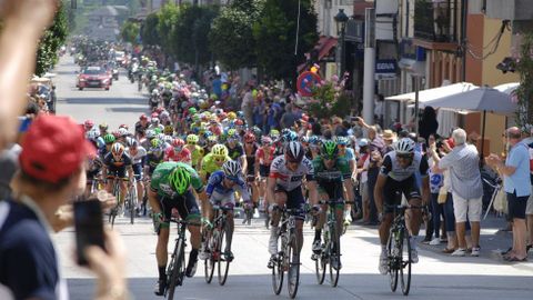 La Vuelta atraves� la r�a Real, en Quiroga