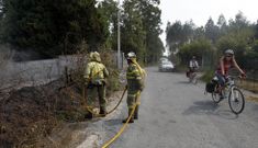 <span lang= es-es >Conato en Milladoiro</span>. Ayer por la tarde qued� extinguido el incendio de Figueiras y controlados los de Toques y Trazo. Un conato en Milladoiro, junto a unas viviendas, no pas� de un susto. 