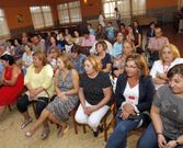 Medio centenar de vecinos de Palmeira recibieron los diplomas tras haber participado en los cursos promovidos por la sociedad Hijos de Palmeira. 