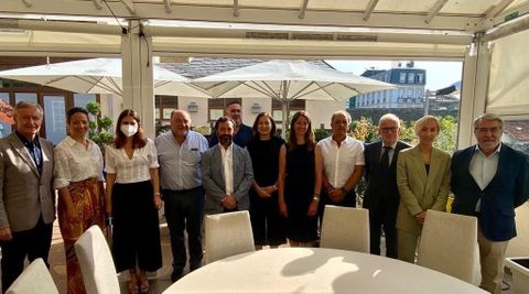 La alcaldesa, Lara M�ndez, se reuni� este jueves con los responsables de las empresas que apoyan el fondo Lugo Transforma.