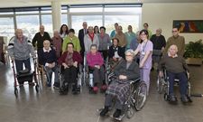 Los que ir�n a la fiesta de los mayores de ma�ana esperan la fiesta con ansia. 