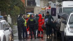 Entre los distinguidos hay bomberos del parque de Boiro que colaboraron en el registro de la nave de Asados