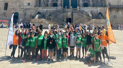 El grupo de jóvenes de Alcer durante su estancia en el Obradoiro