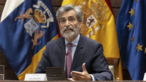 Carlos Lesmes durante su participaci�n en la conferencia �El gobierno del Poder Judicial y la Administraci�n de Justicia�, celebrada este jueves en la sede del Parlamento de Canarias