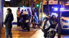 Intervenci�n policial en una c�ntrica calle de Vigo, en imagen de archivo