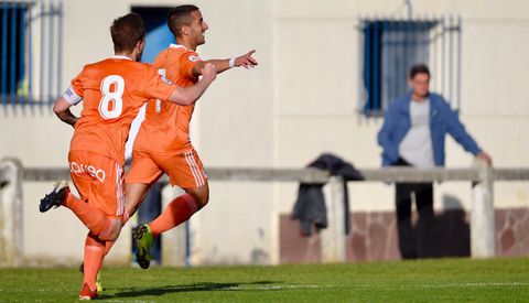 Gol Ernesto Edu Cortina Leioa Vetusta.Ernesto celebra su primer gol frente al Leioa