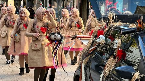 Desfile de entroido en A R�a de Valdeorras.
