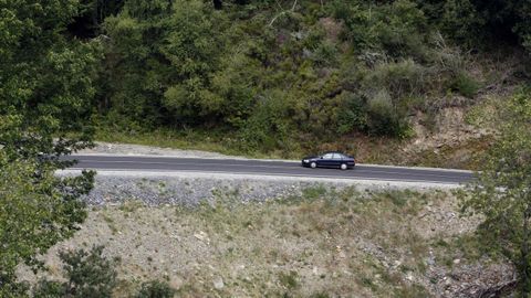 Un tramo de la carretera LU-P-1301 en las cercanas de la localidad de Pieira