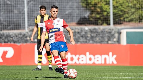 Gabri Palm�s fue el autor del gol que le vali� el empate final al Arousa en Lezama.