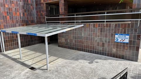 Nueva zona provisional de extracción de sangre en el complejo hospitalario