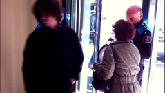 La polic�a identifica a los asistentes al pleno