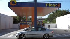 Gasolinera de Plenoil en el casco urbano de Vilalba