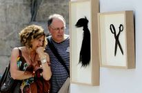 La muestra inaugurada ayer en Santiago despert� la curiosidad de numerosos visitantes. 