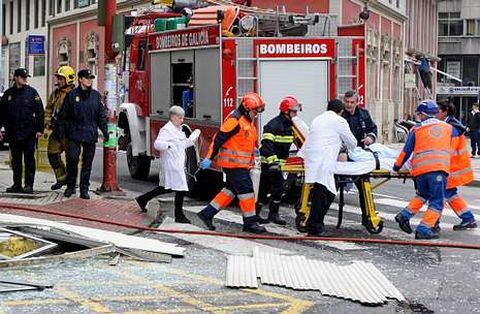 El rescate de la v�ctima se complic� porque fue dif�cil echar abajo su puerta blindada. <span lang= es-es >fotos</span><span lang= es-es > MArtina miser</span>