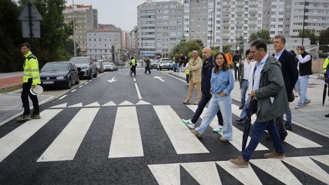 La alcaldesa, In�s Rey, visit� junto a otros miembros de gobierno las obras de Visma. En la imagen la calle que conectar� la ronda de Outeiro con el colegio