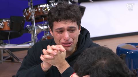 El corus Tinho se derrumba en la clase con La Dani