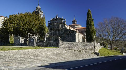 Iglesia barroca de Santa María A Real de Entrimo