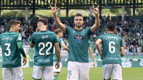 �lvaro Gim�nez anot� tres goles en los dos �ltimos encuentros de liga