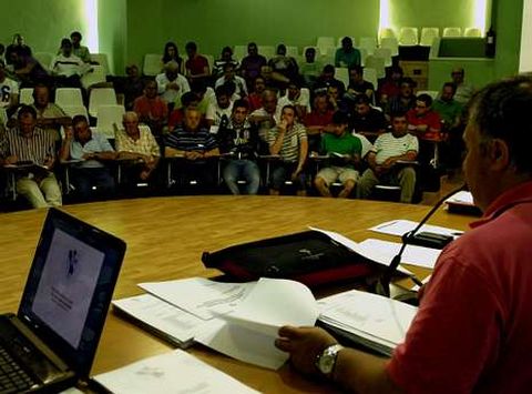 Jos� Luis Cachaldora volver� a informar a los clubes sobre los detalles de sus distintas ligas. 