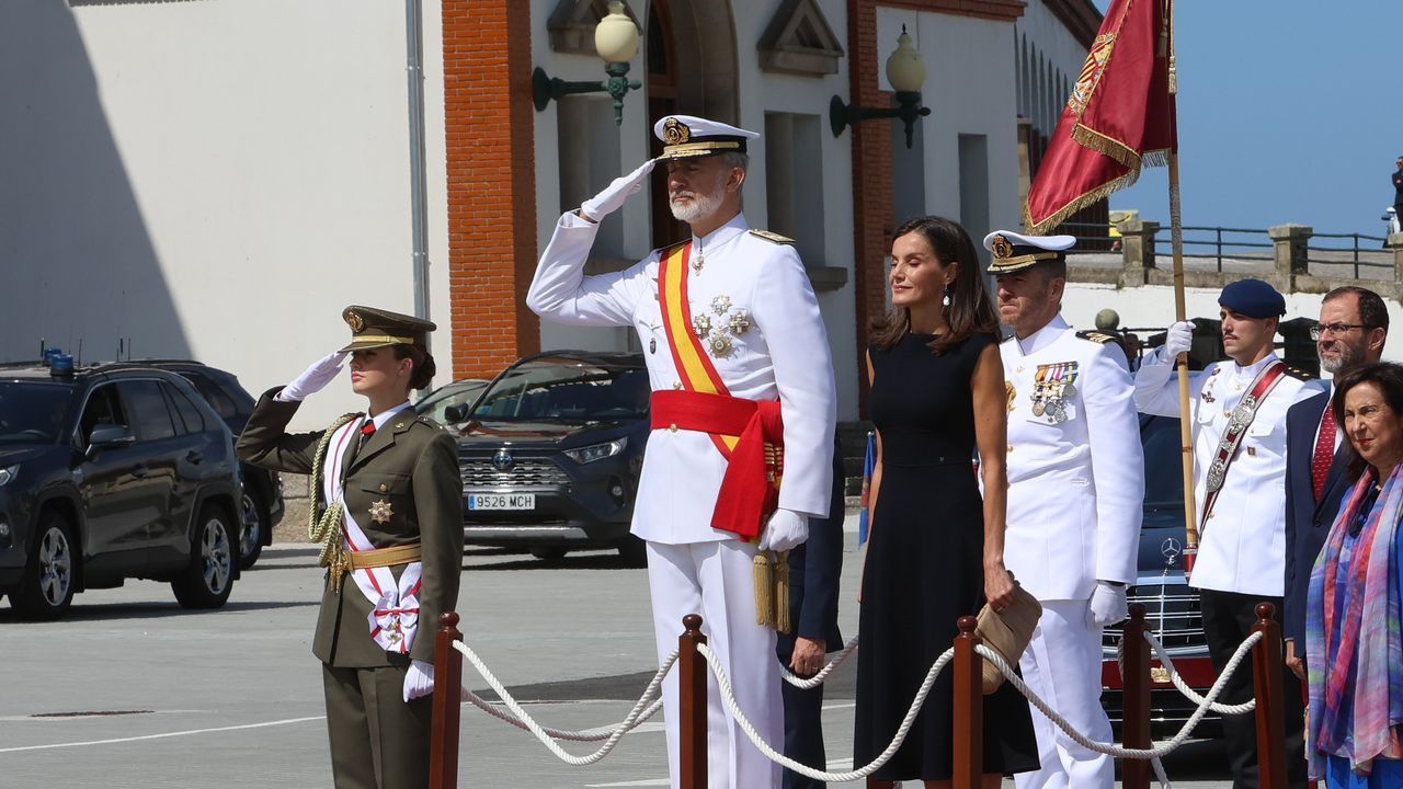 Marín vive su día grande del Carmen: los reyes y Leonor en la Escuela Naval por la mañana y procesión marítima por la tarde