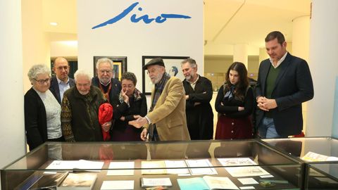 De esquerda a dereita: Rosario Crespo, Anxo Lorenzo, Rafael �beda, Miguel Santalices, Rosario �lvarez, Siro, Lourenzo Fern�ndez Prieto, Laura Romero e Jos� L�pez Campos