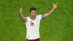 El futbolista Rodrigo Hern�ndez, durante un partido del Mundial del 2026 junto a Espa�a