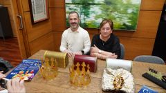 El alcalde de Siero, �ngel Garc�a y la concejala de Festejos, Mercados y Bienestar Animal, Ana Nosti