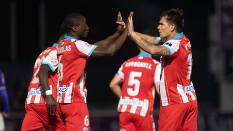 Nicholas y Reniero festejan el gol de este ltimo que dio un punto al Lugo en Guadalajara.