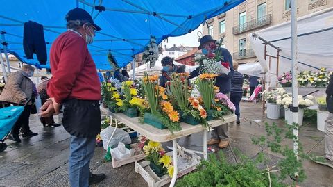 Mercado de las flores de difuntos en la Ferrera