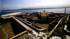 En la fortaleza de la isla da �nsua