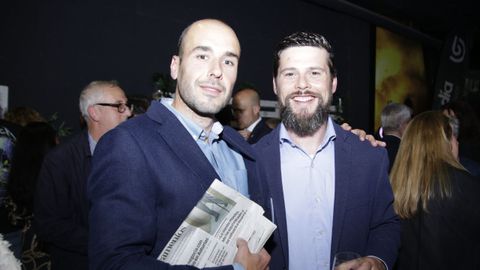 El director de La Voz de Asturias, Luis Fern�ndez, junto con el director general de Asturex, Bruno L�pez, durante la celebraci�n del centenario de La Voz de Asturias