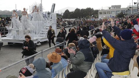 El Concello instala unas gradas cada a�o en la zona portuaria para que parte del p�blico pueda seguir el desfile de carnaval