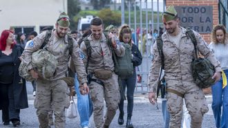  Vista de la llegada del contingente formado por cien militares que aterriz� el 21 de marzo por la tarde a Melilla desde la base a�rea de Torrej�n de Ardoz (Madrid), tras haber sido evacuados de Irak a ra�z de la guerra en Ir�n.