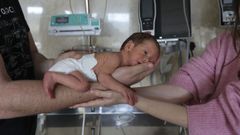 Un da en la Unidad de Neonatologa del CHUS