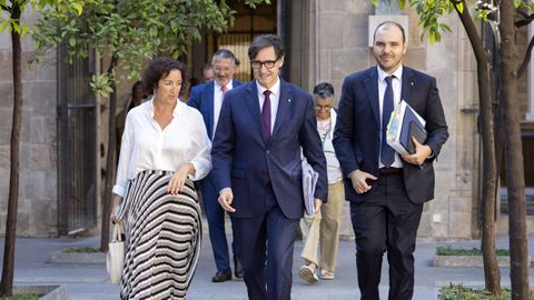 Illa, este martes con la consejera catalana de Economía, Alicia Romero, y el consejero de Presidencia, Albert Dalmau.
