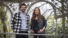 Carla N��ez y Marcos L�pez forman t�ndem c�mico en �Todo mal�, un v�deo p�dcast semanal que empezaron a hacer �por diversi�n� y sin grandes aspiraciones, tal y como indica su propio nombre, dice ella: �Non enganamos a ningu�n. Eu ao principio usaba unha c�mara mal�sima, pero son o que prometo, e non podes esperar moito dun formato que xa se chama  Todo mal �.