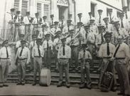 Integrantes de la banda de Sober, en la plaza de Espa�a