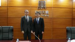 El presidente y mximo accionista de China Tianying (CNTY), Yan Shengjun, es tambin el presidente de Urbaser. A su lado, el consejero delegado, el cataln Jos Mara Lpez-Piol, que contina en la compaa reforzando sus mximos poderes ejecutivos