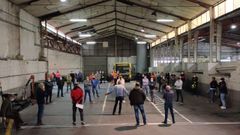 Una de las dos asambleas que celebraron este jueves los trabajadores del servicio de transporte urbano