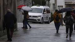 Un taxi realizando un servicio por las calles de centro de Santiago