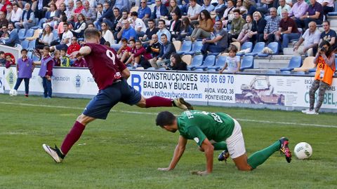 El Pontevedra CF vence al Racing de Ferrol