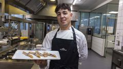 Adri�n Mayo, de estudiar electricidad a ser jefe de cocina del Parador de Mux�a