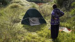 Tienda de campa�a instalada en el solar donde se preve�a un gran hotel balneario.